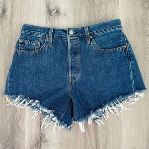 Women’s Levi’s 501 Button Fly Cut Off Denim Shorts Size 29